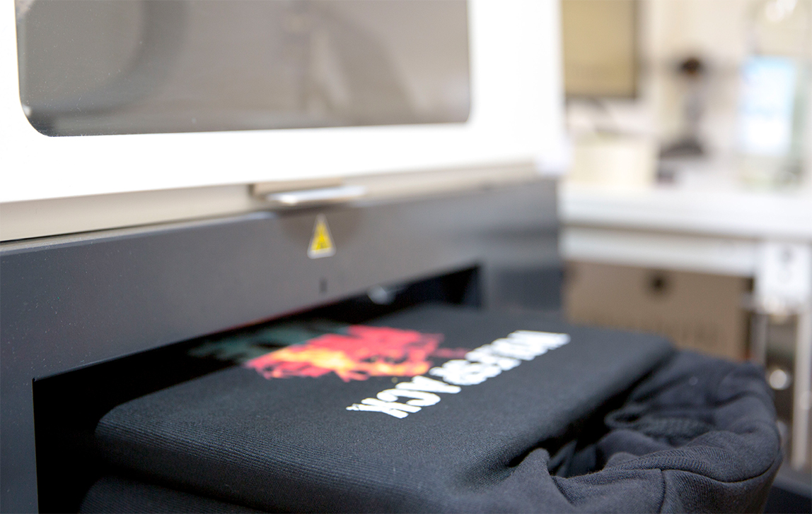 Digitaldruck DTG Motiv auf Pullover